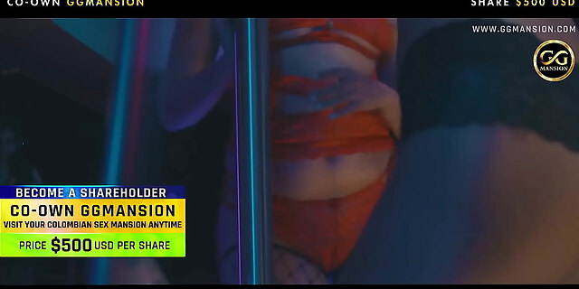 ass,big ass,blonde,boobs,brunette,latina,lesbian