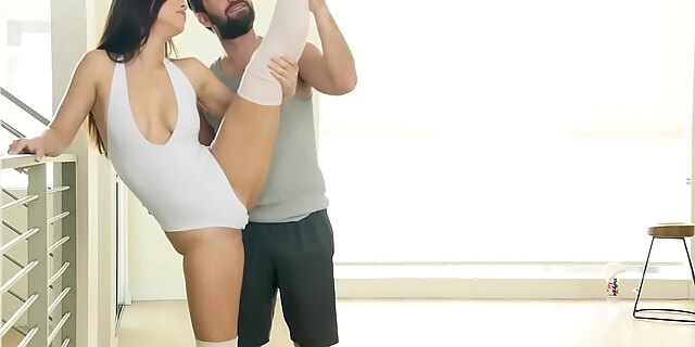 blowjob,brunette,doggystyle,hardcore,hd,oral,small tits,yoga